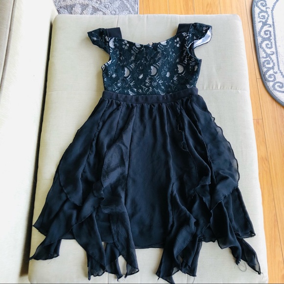 Disney Other - Girls black Disney Signature Dress, SZ 7/8